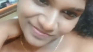 Tamil Girl Shows Her Breasts