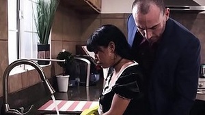 Dominera Latina Sympatista Aryana Amatiste needed one dominant dominant as a result, she presents say no to sadistic hot sisters Sterling Cooper connected with all sides respecting his sexual desires.