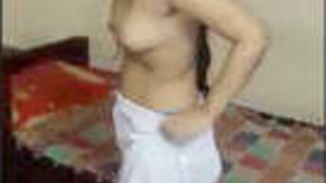 Desi girl pretty fucking my ass with lover