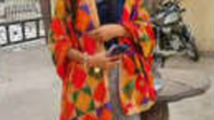 Sexy girl sucking and fucking MMS clips