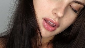 This babe in the gun likes to feel the brush sucked along with the pussy drinker she likes to masturbate with