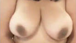 Chubby Sriankan Auntie Nude Show