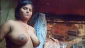 Boudi Shows Her Big Breasts