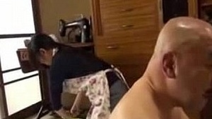 Japanese pop combined with battle - screaming her daughter in games. Part nurse