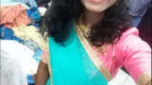 Tamil Girl Showing In VideoCall