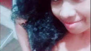 Cute lankan girl showing her pussy tits