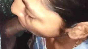 desi aunt deepthroat blowjob on nighty
