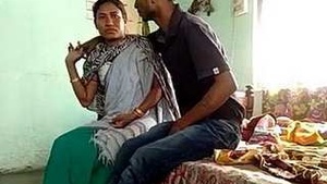 Desi aunty fucking her son best friend