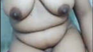 PRETTY TITS DESI GF BATH SELFIE VIDEO