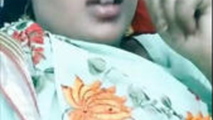 Desi show boobs on apps