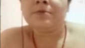 Nepali Milf Showing Nd Fingering In VideoCall With Her Husband