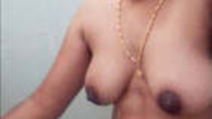 Bhabhi Record Your Bath Selfie