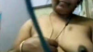 Hot Telugu Auntie On Video Call