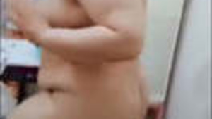 BBW paki babe shows off her amazing body