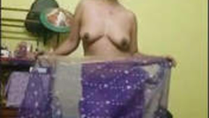 Sexy Bhabhi Recording Dance Video