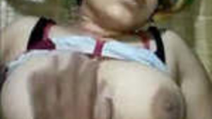 Indian Woman Sexy Tits Sucking