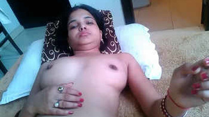 Beautiful loknow bhabi sucking fat cock n her pussy licking by bf