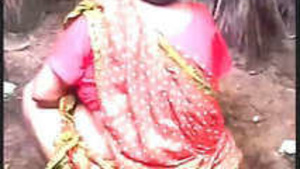 Desi Village sexy bhabi pee pee