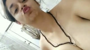 Desi Big tits Auntie selfie