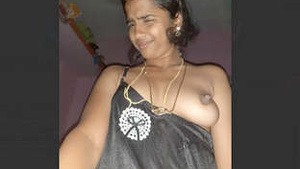 Hot Tamil Woman Of Bath