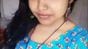 Desi girl webcam show breasts on cam