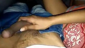Horny desi bhabi Wank n try to insert Pau her pussy inside the blanket