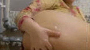 Cubby Babe Fingaring e mostrar