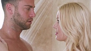 Flavourful Curvy Kenzie Taylor with a fantastic brush shower