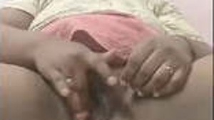 Mature bhabhi fingering clips