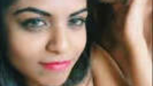 Hot Look Indian Girl With Boo