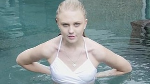 Blondie Lily Rader, fun, wont hear the pussy penetrating the gaping void