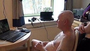 Ulf Larsen P, flash, wank and orgasm for three girls ...