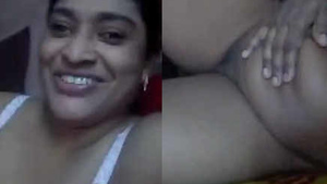 desi aunt pussy show live video call