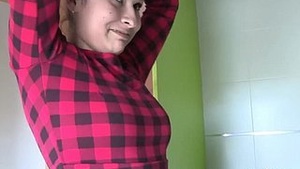 While shagging, she calls the impoverished who starts GetTin Gung-Ho