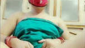 Sexy Bhabhi Showing Breasts And Pink With Clara Hindi Audio