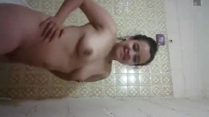 chubby girl nude bath self recorded