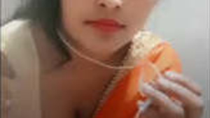 Desi bhabi teasing on Facebook Live