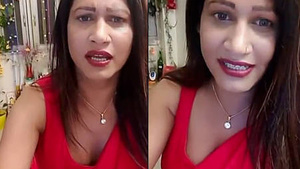 Desi bhabhi very hot in saree