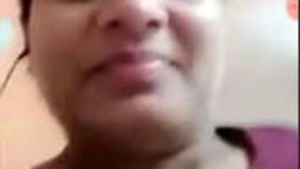 Sexy Bhabhi Showing Breasts