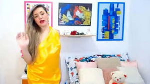 Beauty in Saree pressing her breasts