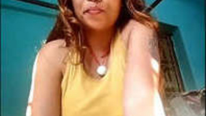 Desi Bhabhi Showing Breasts