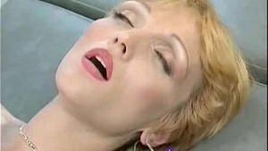 Fun with anal sex in a special salon