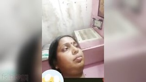 Married woman’s intimate home video of masturbation and self pleasure