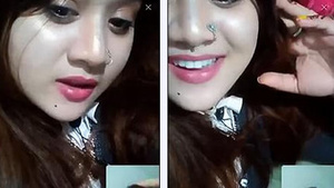 Sweet talk with a pretty Indian woman for some hot experience.