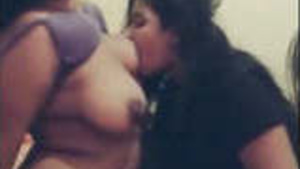 Lesbians BOB and SURENA have fun between the legs fetish