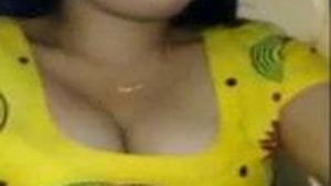 A sex tape of a Marwadi bhabhi with her cuckold husband.