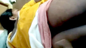 Hot married woman from India flaunts her big buttocks.