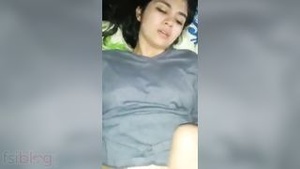 Shaved pussy Indian MMC video: XXX fucking in the slit