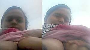 Mallu auntâ€™s humorous video with a hot navel show