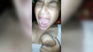 Desi girl likes to have herova intiakegem hardy fucked by a man